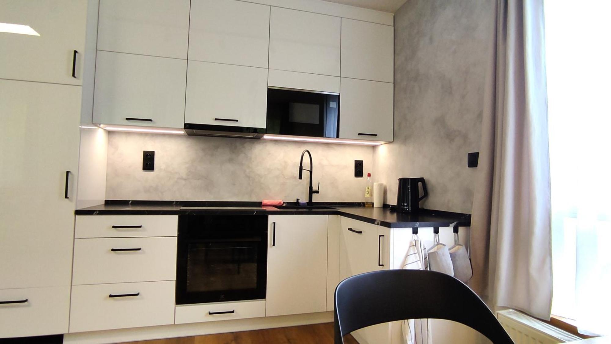 Tiche Anenske Apartmany S Hotelovym Servisem, S Kvalitni Bufetovou Snidani A S Exklusivnim Saunovym Wellness Grotta Spa - By Relax 哈拉霍夫 外观 照片