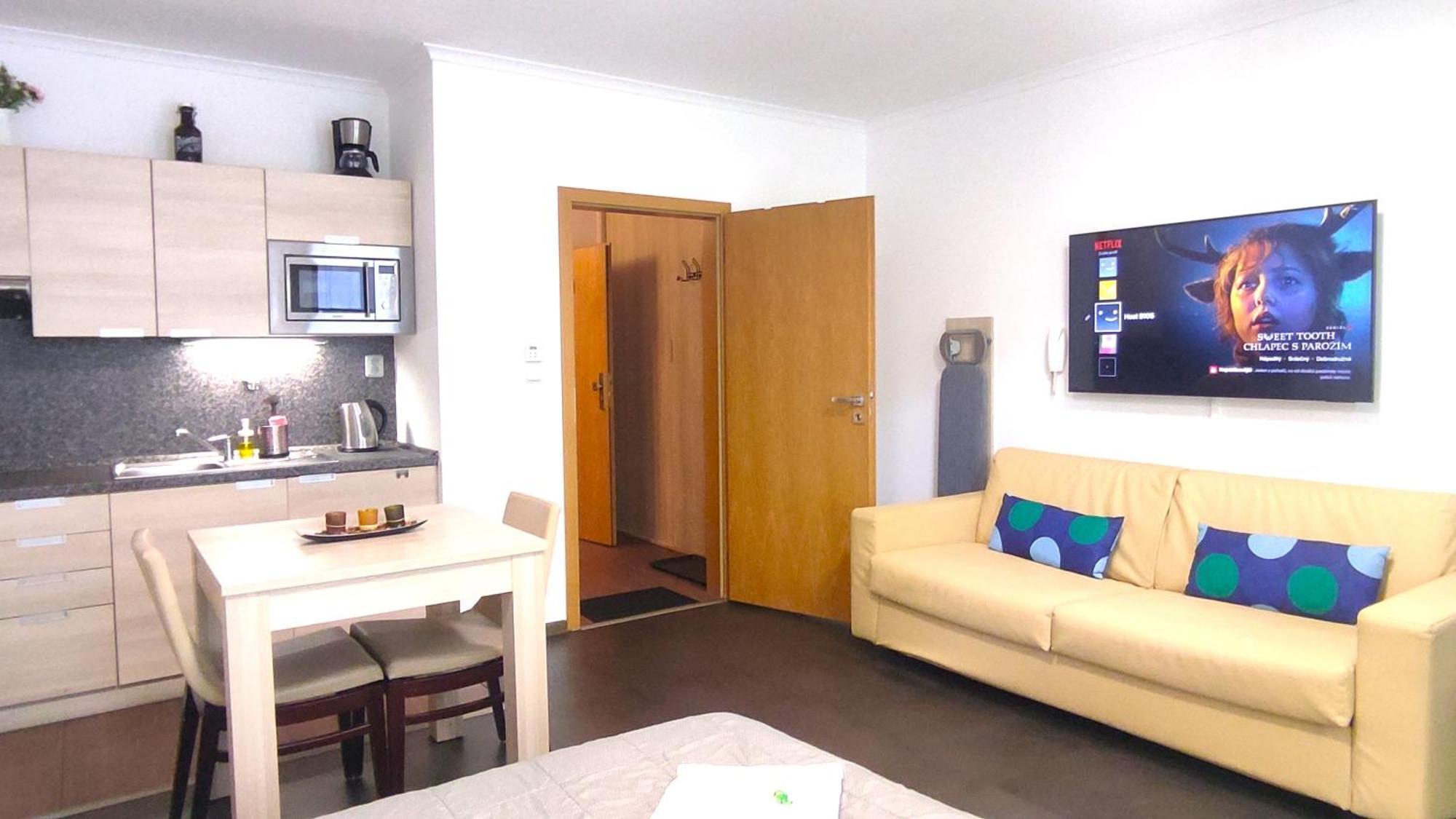 Tiche Anenske Apartmany S Hotelovym Servisem, S Kvalitni Bufetovou Snidani A S Exklusivnim Saunovym Wellness Grotta Spa - By Relax 哈拉霍夫 外观 照片