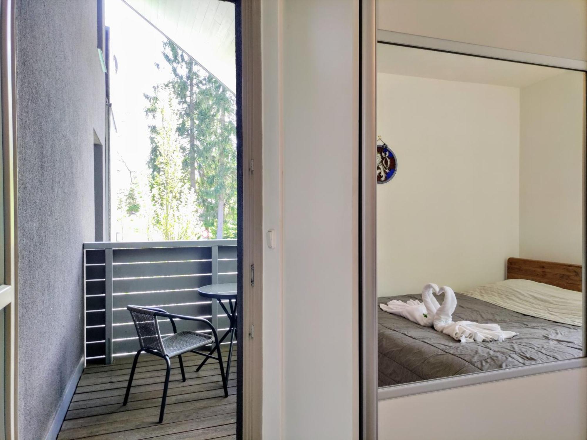Tiche Anenske Apartmany S Hotelovym Servisem, S Kvalitni Bufetovou Snidani A S Exklusivnim Saunovym Wellness Grotta Spa - By Relax 哈拉霍夫 外观 照片