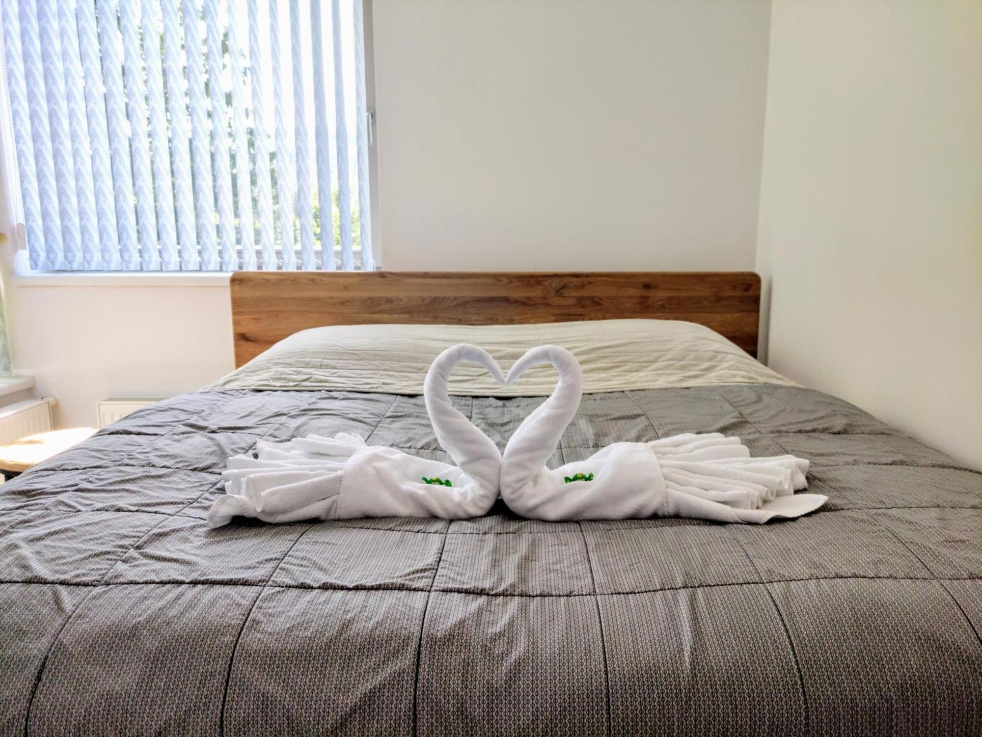 Tiche Anenske Apartmany S Hotelovym Servisem, S Kvalitni Bufetovou Snidani A S Exklusivnim Saunovym Wellness Grotta Spa - By Relax 哈拉霍夫 外观 照片