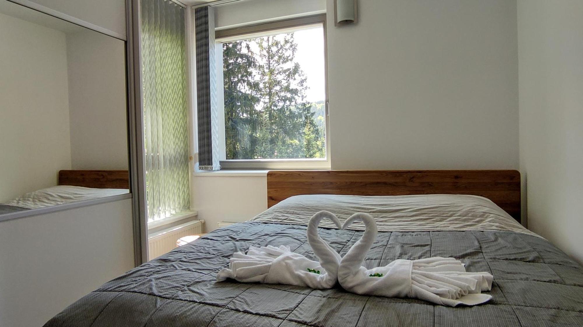 Tiche Anenske Apartmany S Hotelovym Servisem, S Kvalitni Bufetovou Snidani A S Exklusivnim Saunovym Wellness Grotta Spa - By Relax 哈拉霍夫 外观 照片